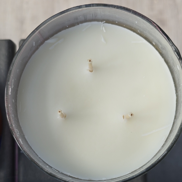 Bath & Body Works A Thousand Wishes 3 Wick Candle - Picture 4 of 5